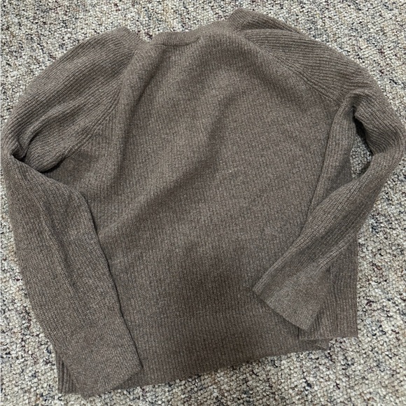 Old Navy Brown V-Neck Sweater - Picture 3 of 3